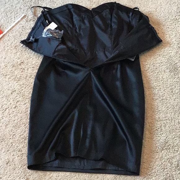 White House Black Market SATIN ROSETTE DRESS - Picture 3 of 6